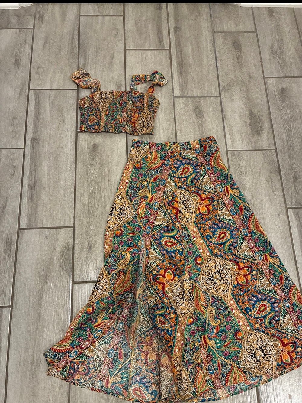Two-Piece Paisley Maxi Skirt Set in Multicolor SHEIN